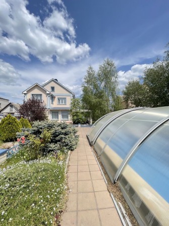 Продам изысканный Дом с ландшафтным дизайном и бассейном - для жизни! - фото 1