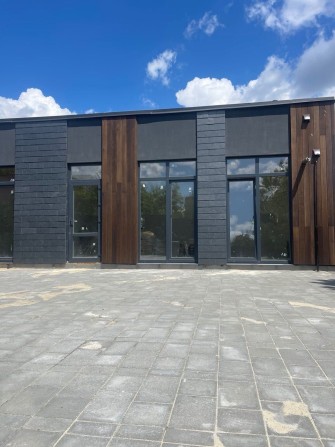 Продам коттедж с большим участком - фото 1