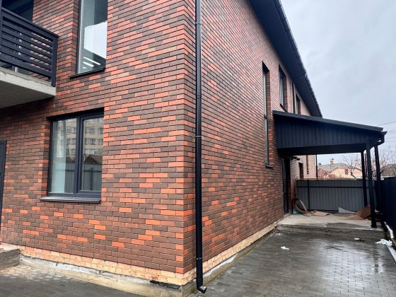 Продаж таунхаусу з євроремонтом на Старому місті Вінниця