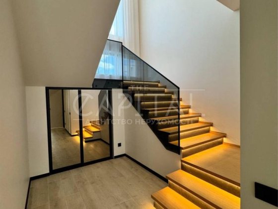 Продаж Таунхаусу з ремонтом 125м2, оскорки , Закрите КМ Київ