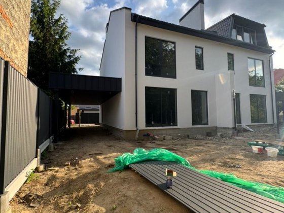 Продаж сучасного котеджу по вул Січова (р-н Личаківська) Львів