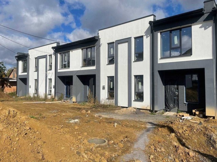 ТАУНХАУСИ в 5 хв від міста - фото 1