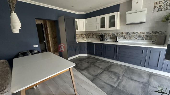 Будинок з повною автономністю та величезною териториєю - фото 1