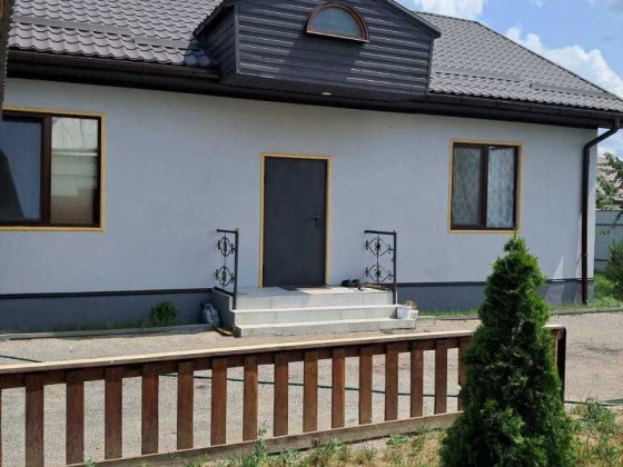 Продажа. Новый дом с ремонтом. Р-н пр. Металлургов. Правый берег Днепр