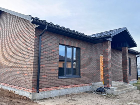 Великий одноповерховий цегляний будинок в Пирогово БЕЗ комісії Вінниця