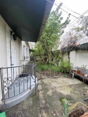 У продажу будинок з офігенною ділянкою 6 cоток госакт вул Львівська !! - фото 1