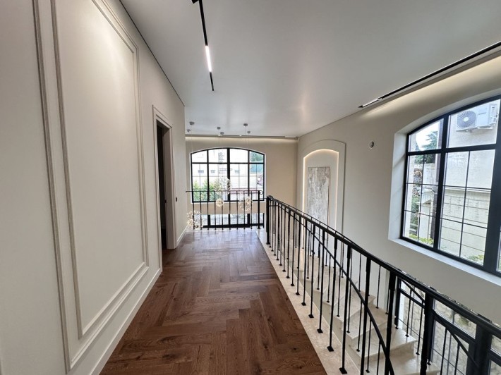 Новый эксклюзивный дом с ремонтом на Фонтане бассейн гараж - фото 1