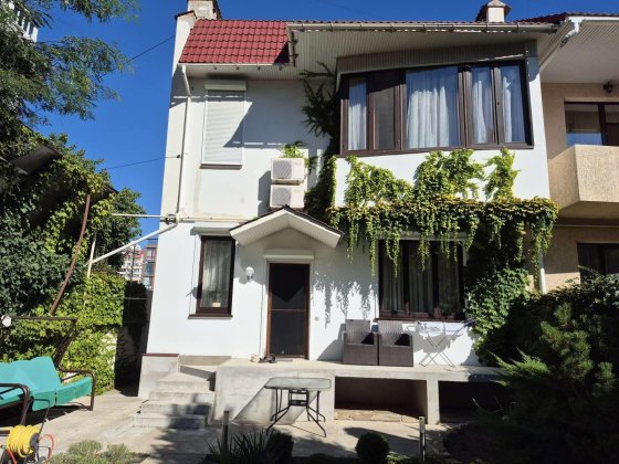 Продам таунхаус с авторским ремонтом на Фонтане. (215-664) Одеса