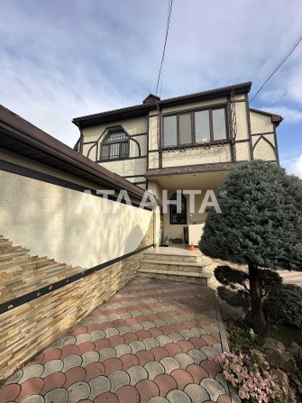 Добротный дом на 20 сотках на Золотой горке - фото 1