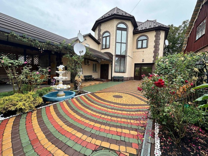 Двоповерховий будинок Старе місто - фото 1