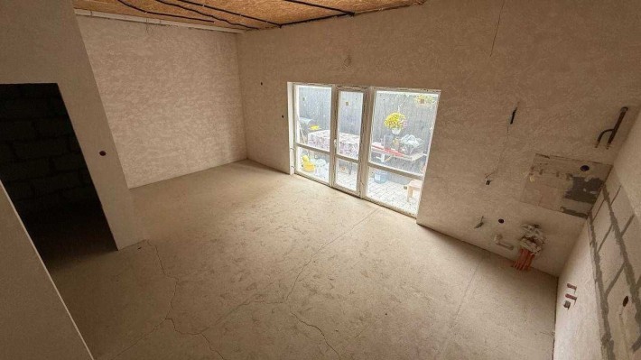 Таунхаус з частковим ремонтом - фото 1