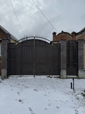 Продам дом 12 квартал корея - фото 1