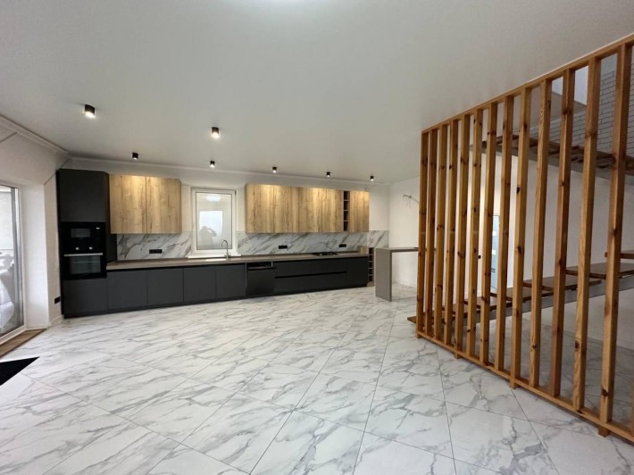 Прекрасный дом в закрытом кооперативе Совиньон - фото 1