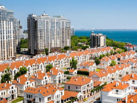 Дом у моря в «Королевских садах» — закрытый кооператив, бассейн, гараж