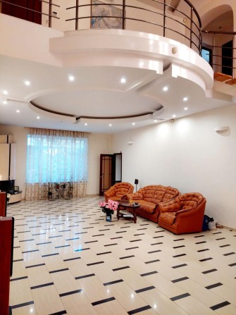 Продам отличный 2-х этажный дом на Фонтане(186-470) - фото 1