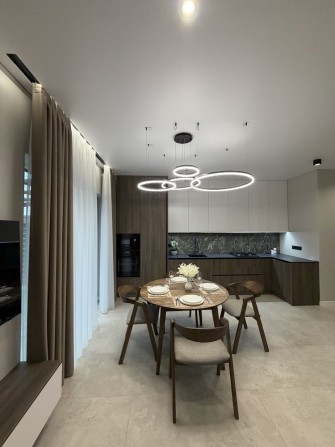 Продаж дуплексу зі стильним ремонтом та підвалом! - фото 1