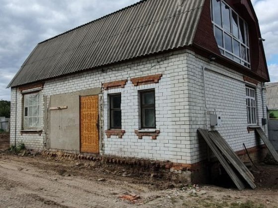 21000 уе.Пос.Бабаи дом 130 метров.Участок 11 соток.Хорошее место. Харків