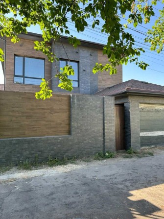 Сучасний, просторий і комфортний будинок для вашої родини! - фото 1