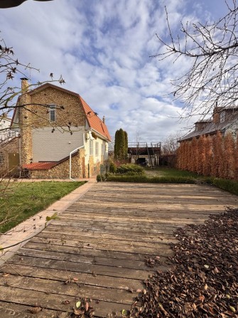 Шикарная цена на дом, 5,8 соток земли с баней - фото 1