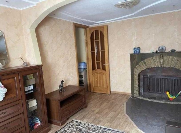 Продам  двухэтажный кирпичный  дом со всеми удобствами - фото 1