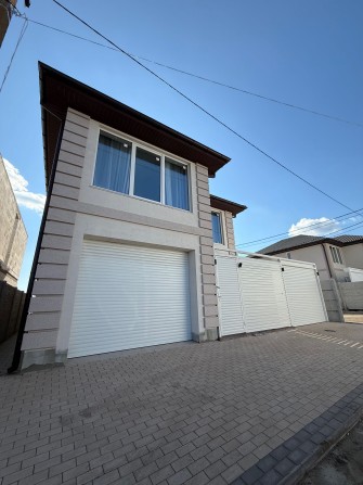 . Дом 160 м² с ремонтом и гаражом. 4 комнаты,  3.5 сотки земли - фото 1