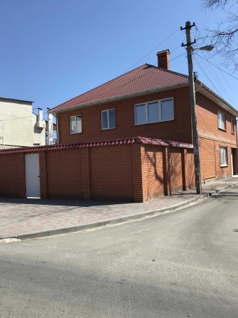 Красивый современный кирпичный дом 285м на Слободке - фото 1