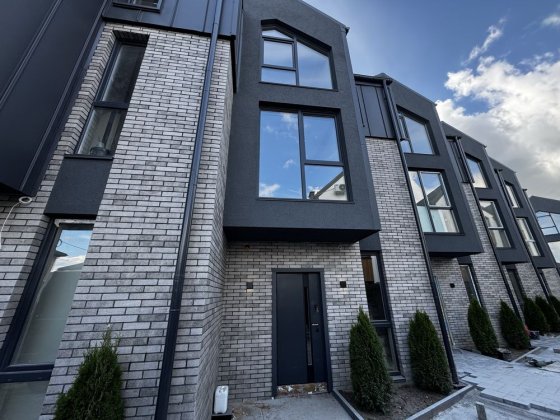 Продам триповерховий таунхаус 107м2| Біля Ліцей №1|БЕЗ КОМІСІЇ! Софиевская Борщаговка