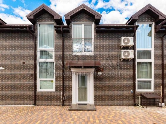 Продажа таунхауса с хорошим ремонтом 110м2, Петропавловкая Борщаговка Петропавловская Борщаговка