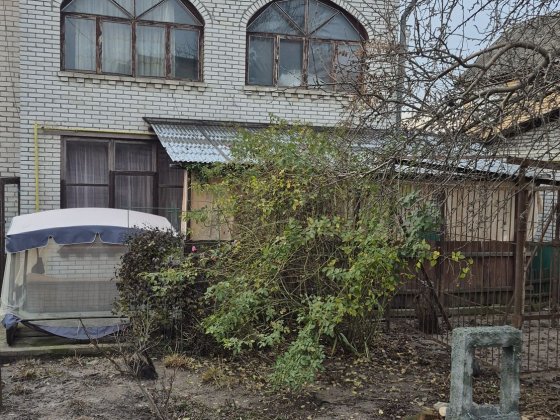 Двоповерховий будинок Петропавловская Борщаговка