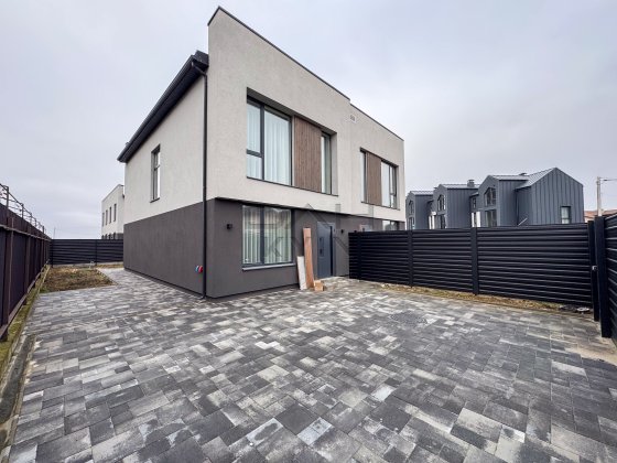 Фасадний дуплекс з окремим заїздом та ремонтом, Софіївська Борщагівка Софиевская Борщаговка