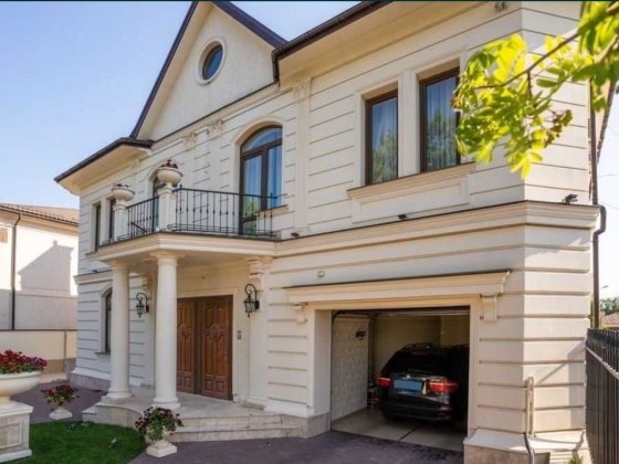 Продажа  дома на 7 ст. Фонтана с бассейном , 8 соток  , сауна , гараж, Одеса