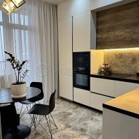 Однокомнатная квартира с балконом в Ж/К «Элегия Парк». Одеса