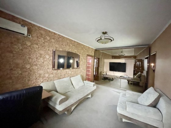 Двокімнатна квартира з ремонтом Київ