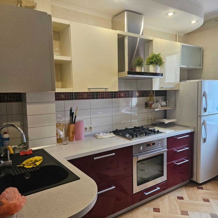 3-х кімнатна квартира  вул.Деміївська 35-Б, СВІТЛО НЕ ВИМИКАЮТЬ. - фото 1