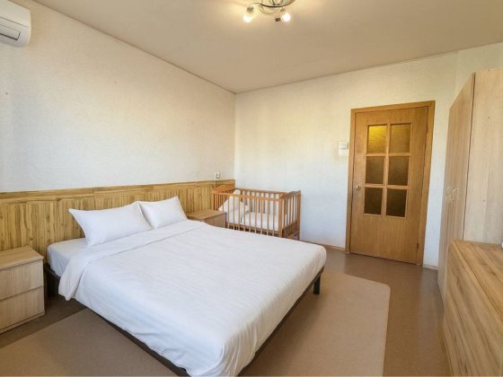 Квартира 77м2 біля метро Харківське. Без комісії Київ