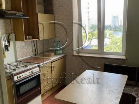 Продаж 3 кімн. квартири за адресою Здолбунівська 7А/ Позняки Київ