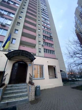 Вигідна пропозиція! Простора 3-к квартира 100 м² Милославська 12-А - фото 1