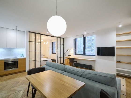 1 кімнатна, ЖК "Нью Йорк", Горького 74, 4 поверх, центр Київ