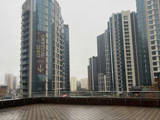 2к. квартира  Печерськ 80м світла простора квартира