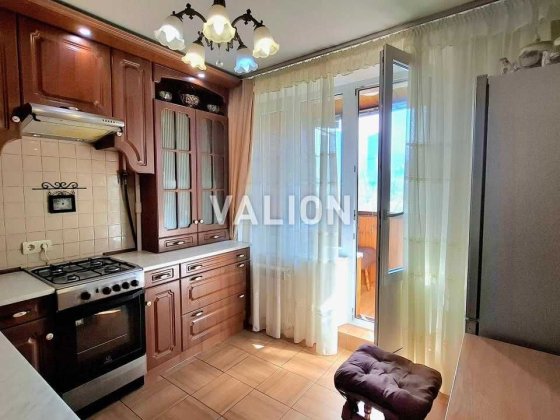 Продаж 3 кімнатної квартири з ремонтом, Березняки, проспект Тичини Киев