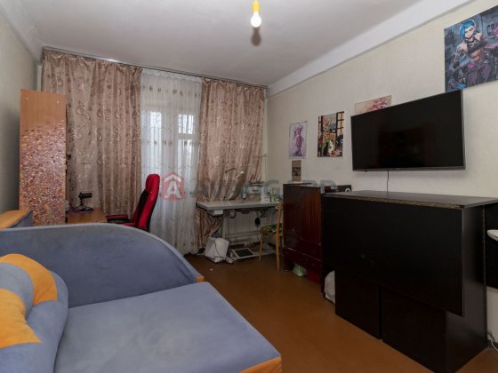 Продається 3 кімнатна квартира вул Олександра Архіпенка 10В Киев