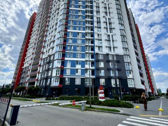 Світла 2-кімнатна квартира 70 м² з сучасним ремонтом ЖК Причал 8 Київ