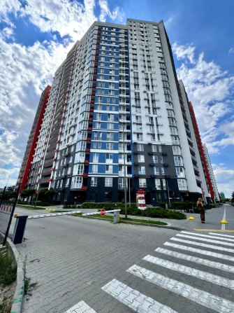 Світла 2-кімнатна квартира 70 м² з сучасним ремонтом ЖК Причал 8 - фото 1