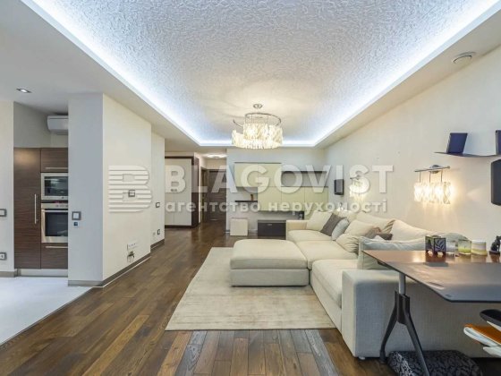 Продається 3 кімнатна квартира  Гришка Михайла Київ