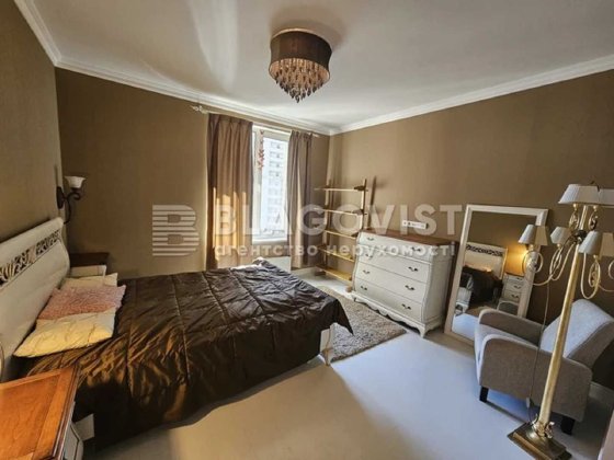 Коновальця Євгена 44а, 3 кім, М Печерська, 97м, 237000$ Киев