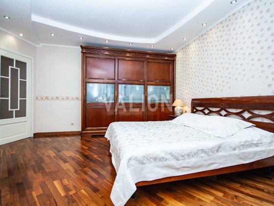 Без %, продаж 2-кімнатної квартири, вул. Срібнокільська,1, Позняки.