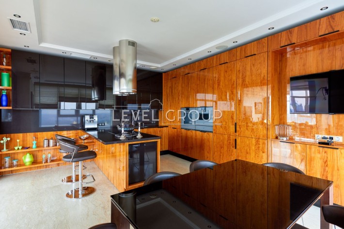 Видова з терасою Центр Печерськ 280м2 21й поверх - фото 1