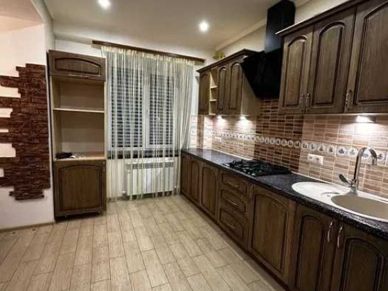 Продам 1 кімнатну квартиру Дніпровський район Киев