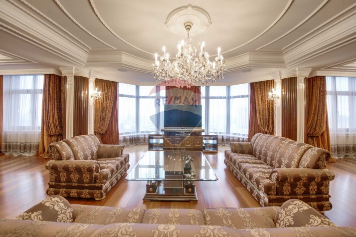 Розкішний пентхаус 500 м2 у центрі Києва поряд з Маріїнським парком - фото 1