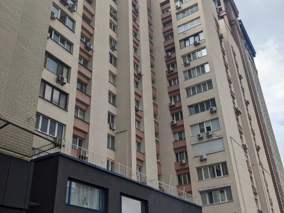 Продаж просторої 3х кім квартири. Центр. Вул. Антоновича 122. Київ